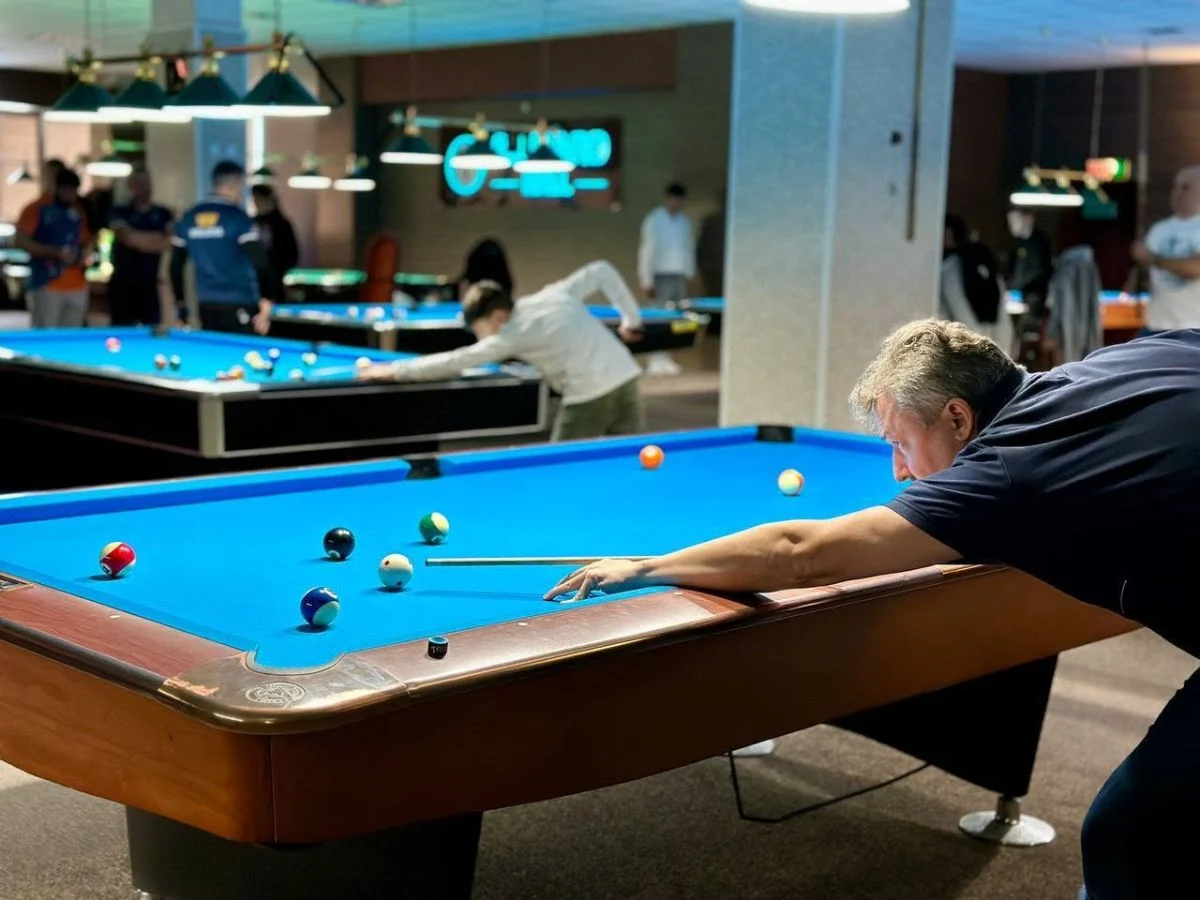 Billiard Hall & Games Club